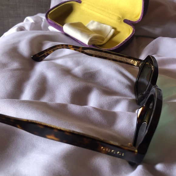 Gucci Sunglasses gg0072s - Picture 4 of 6